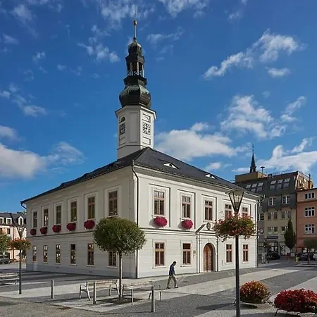 Vybavena Garsonka V Cihlovem Dome V Centru Jesenik Exterior photo
